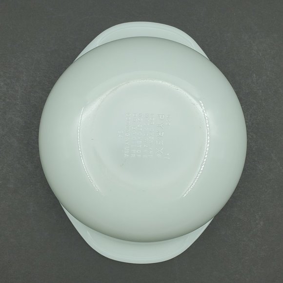 Pyrex Opal White Milk Glass 022 1 Liter 1 Quart Casserole Dish Mixing Bowl - Picture 7 of 8